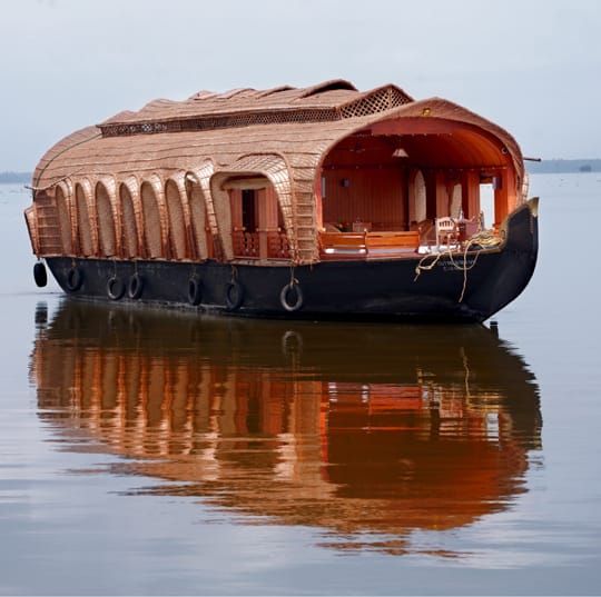 Houseboat Alleppey luxury backwater cruise with sunset view