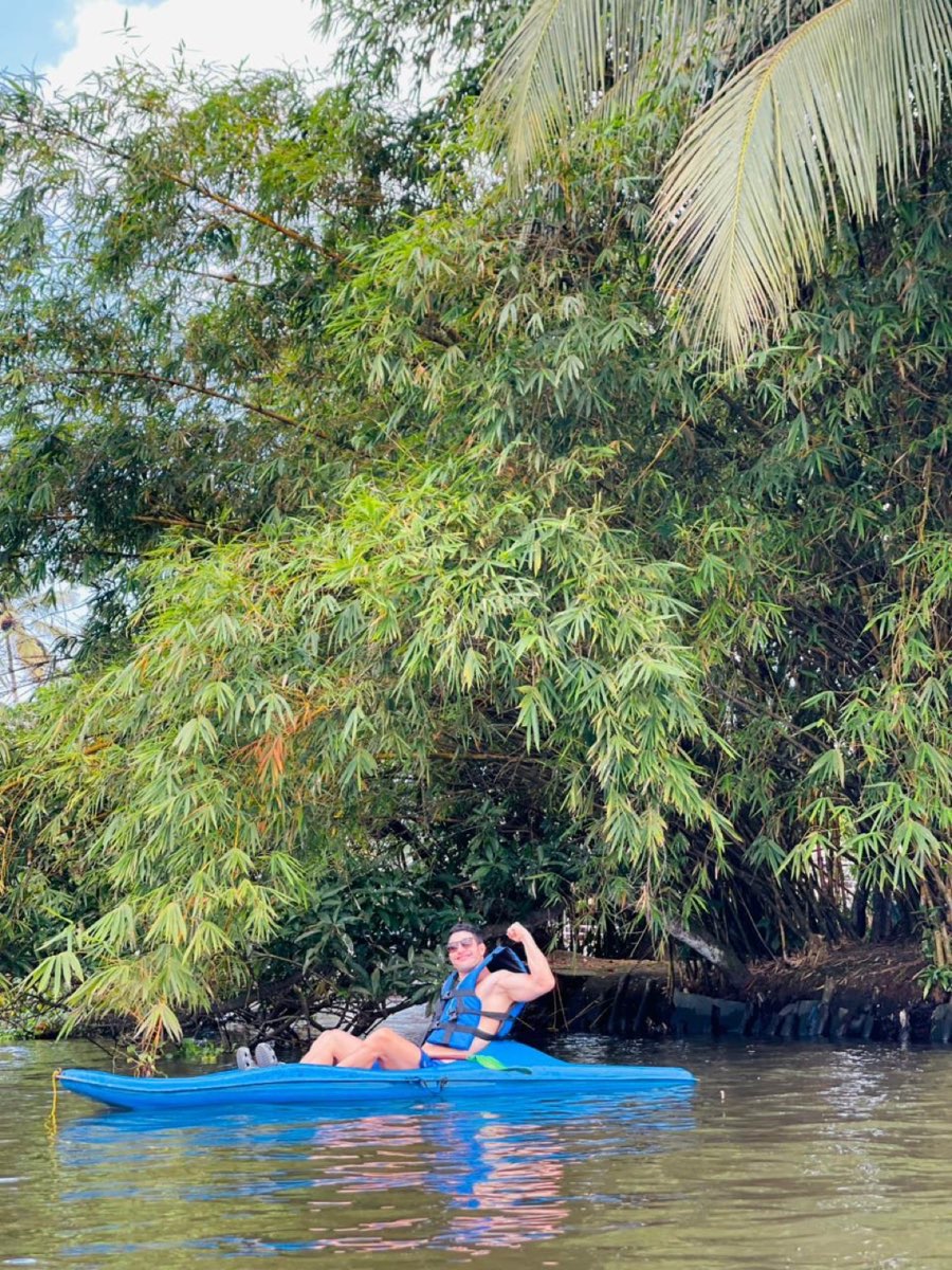 Kayaking in Kerala backwaters near Alleppey