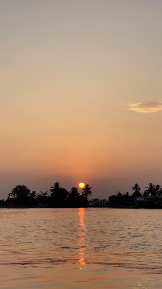 Navioo team of backwater tourism guides in Alleppey Kerala